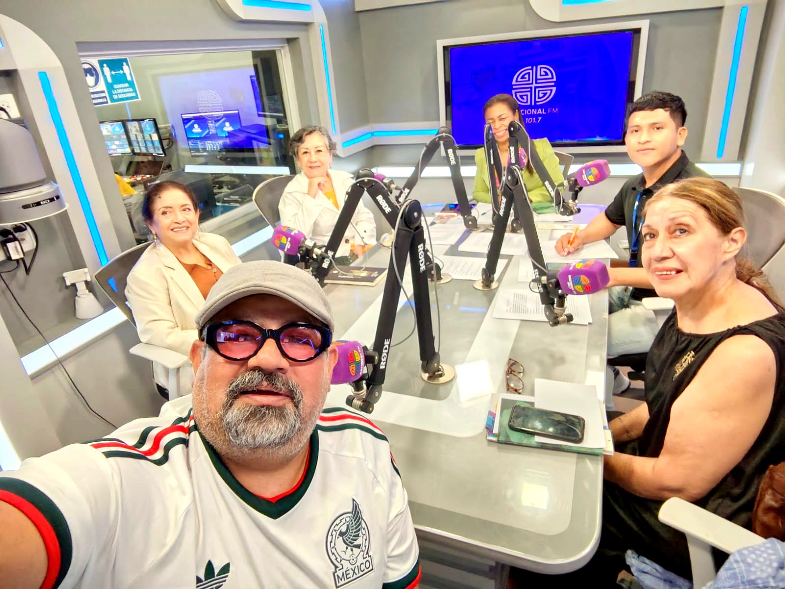 Conversación en la radio